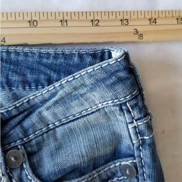 Big Star Vintage Collection Women's Liv Jeans with Back Pocket Flap and Jewels - Picture 10 of 15